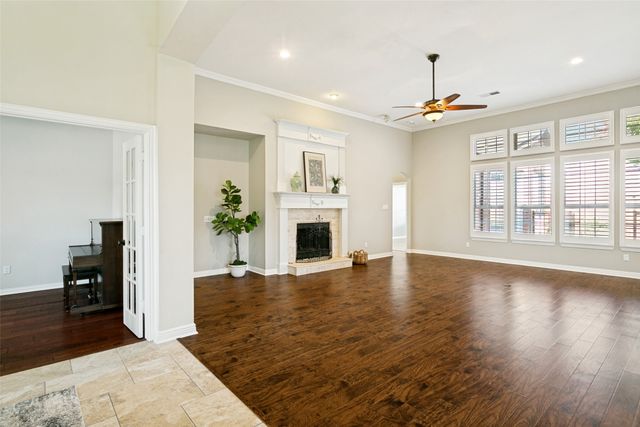 5713 Kelly Court, Haltom City, TX 76137
