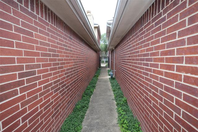 3229 Continental Drive, Missouri City, TX 77459