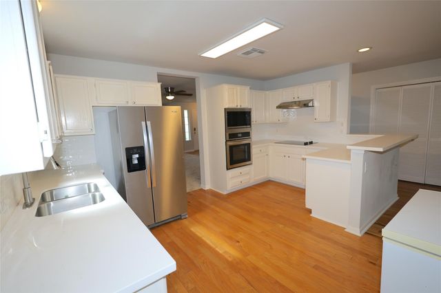 3229 Continental Drive, Missouri City, TX 77459