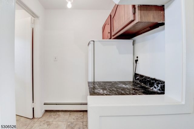 27 Cleveland Ter, West Orange Twp., NJ 07052