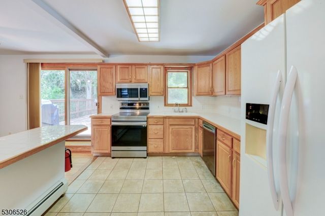 27 Cleveland Ter, West Orange Twp., NJ 07052