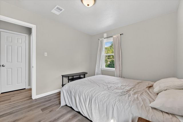 324 N Shore Place, Lewisville, TX 75067