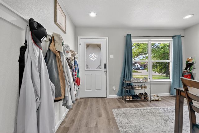 324 N Shore Place, Lewisville, TX 75067