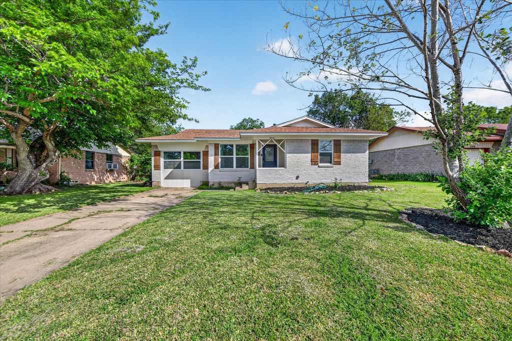 324 N Shore Place, Lewisville, TX 75067