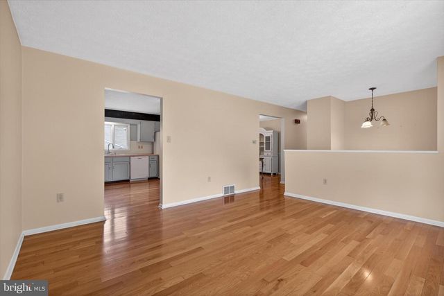 807 LANCELOT AVENUE, Mechanicsburg, PA 17055