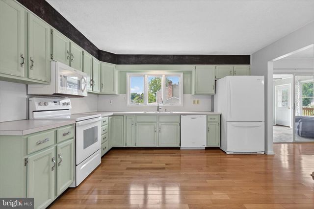 807 LANCELOT AVENUE, Mechanicsburg, PA 17055