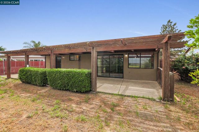 3438 Gregory Dr, Bay Point, CA 94565