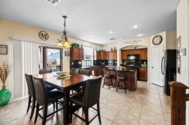 41209 W HAYDEN Drive, Maricopa, AZ 85138