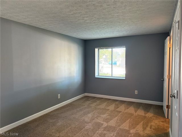 9600 Cove Drive B2, North Royalton, OH 44133