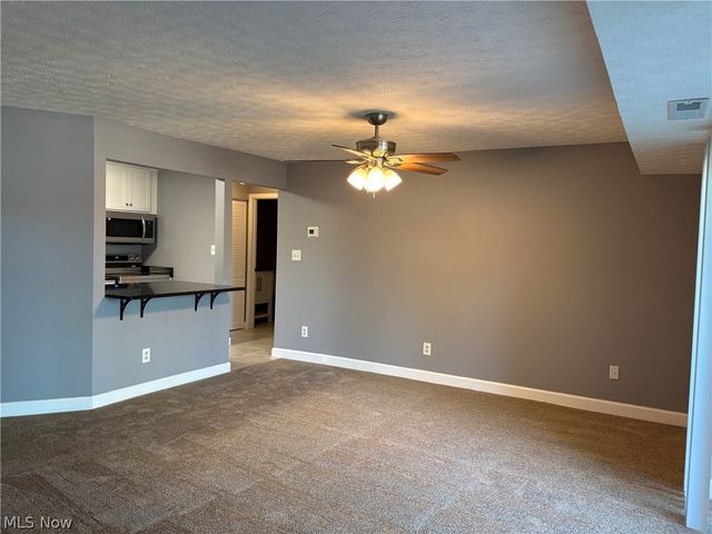 9600 Cove Drive B2, North Royalton, OH 44133