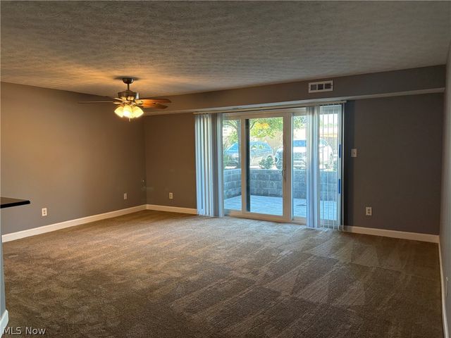 9600 Cove Drive B2, North Royalton, OH 44133