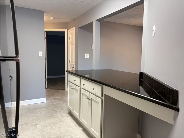 9600 Cove Drive B2, North Royalton, OH 44133