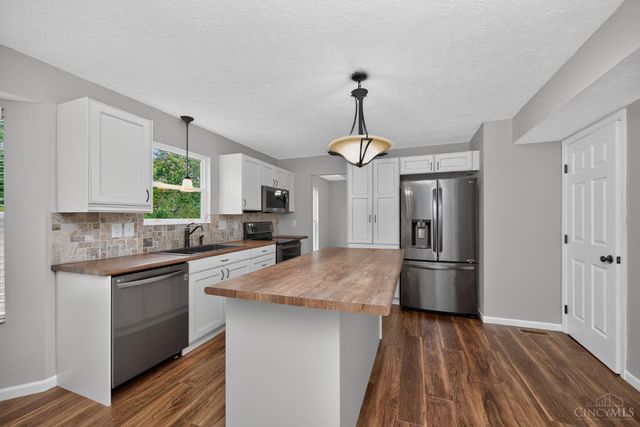1321 Covedale Lane, Batavia Twp, OH 45102