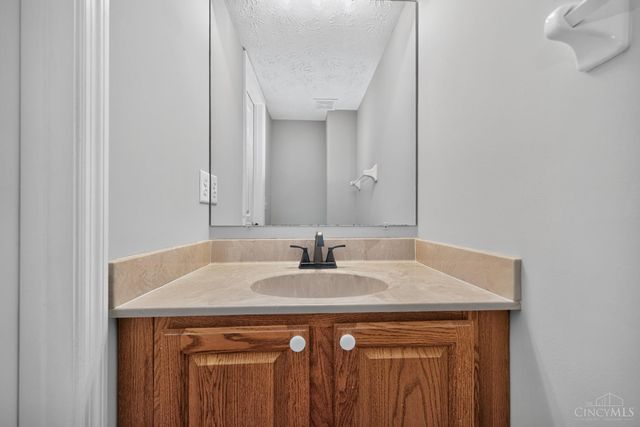 1321 Covedale Lane, Batavia Twp, OH 45102