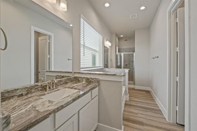 9016 Lonestar Creekbend Lane, Houston, TX 77080