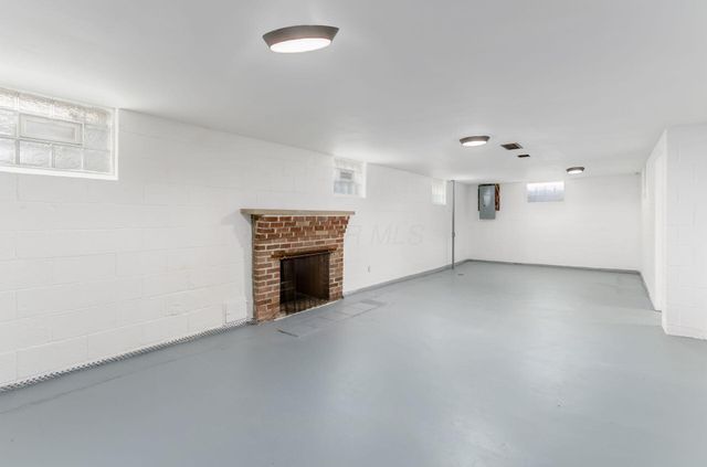 2966 Brownlee Avenue, Columbus, OH 43209