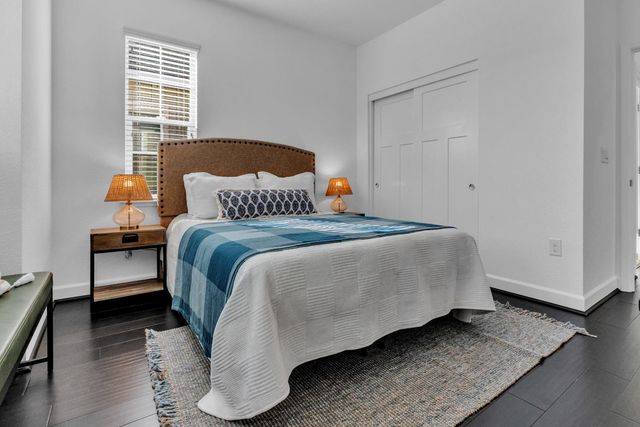 1037 Forbes Ln, Davis, CA 95616