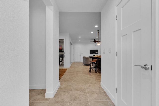 1037 Forbes Ln, Davis, CA 95616