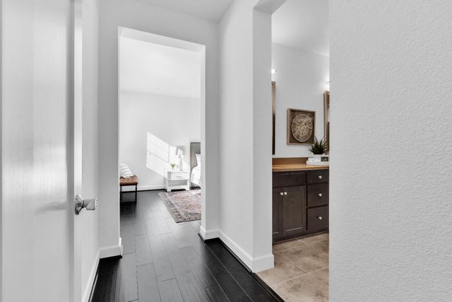 1037 Forbes Ln, Davis, CA 95616