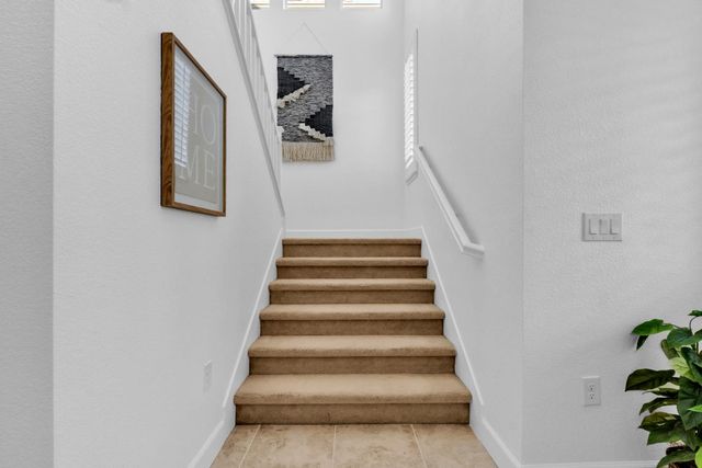 1037 Forbes Ln, Davis, CA 95616