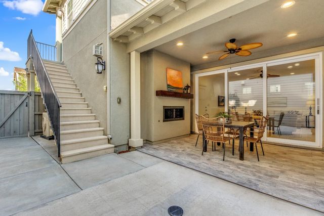 1037 Forbes Ln, Davis, CA 95616