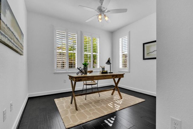 1037 Forbes Ln, Davis, CA 95616