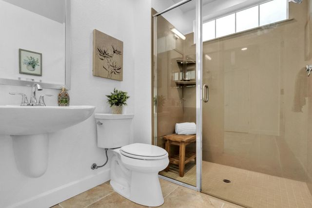 1037 Forbes Ln, Davis, CA 95616