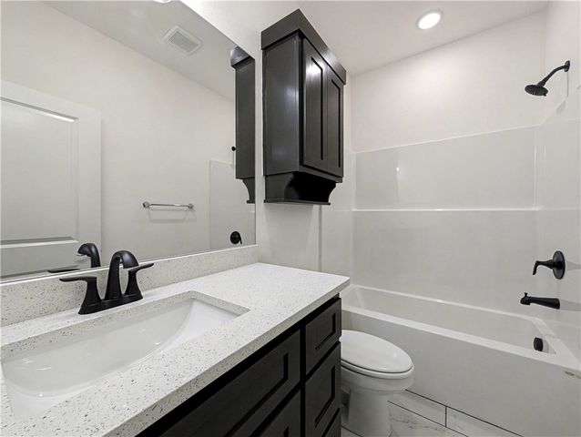 13 Fenchurch Drive, Bella Vista, AR 72715