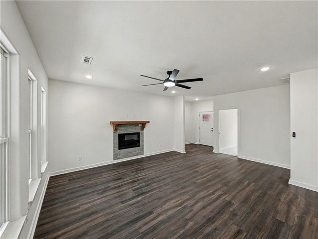 13 Fenchurch Drive, Bella Vista, AR 72715