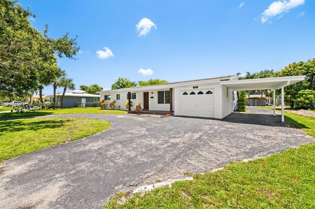 733 N Rainbow Dr, Hollywood, FL 33021