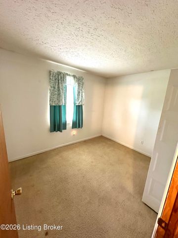 10903 Lanette Ct, Louisville, KY 40229
