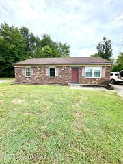 10903 Lanette Ct, Louisville, KY 40229