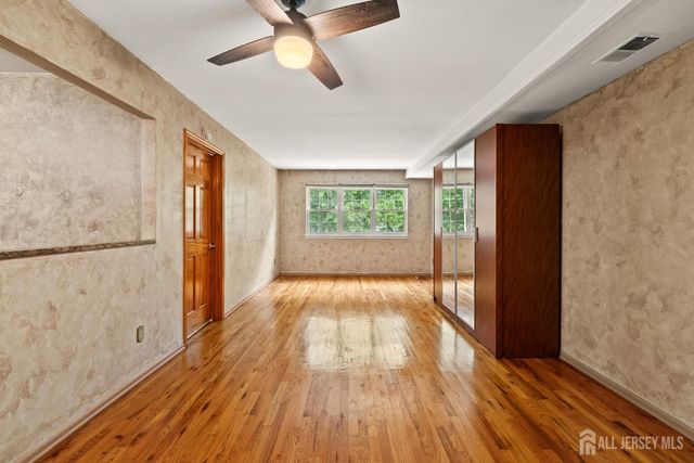 192 College Drive, Edison, NJ 08817