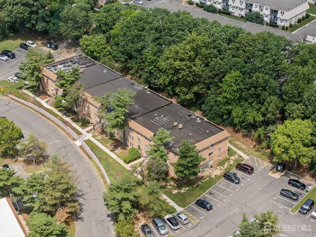 192 College Drive, Edison, NJ 08817