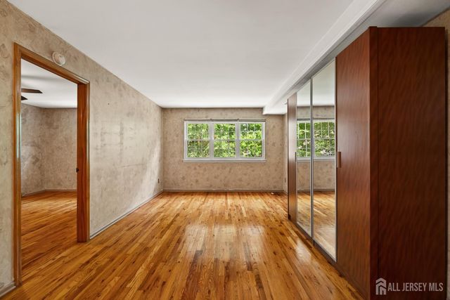 192 College Drive, Edison, NJ 08817