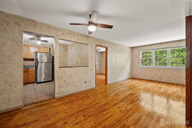 192 College Drive, Edison, NJ 08817
