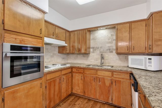 7505 Brentcove Circle, Dallas, TX 75214