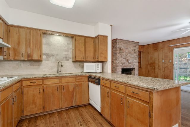 7505 Brentcove Circle, Dallas, TX 75214