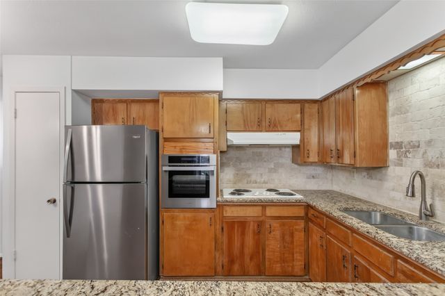 7505 Brentcove Circle, Dallas, TX 75214