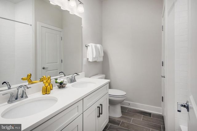 42700 CATTAIL CREEK DR, Leesburg, VA 20176