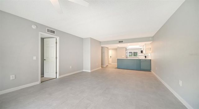 3262 CROSS CREEK DRIVE 3262, Sarasota, FL 34231