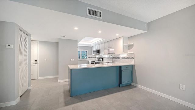 3262 CROSS CREEK DRIVE 3262, Sarasota, FL 34231