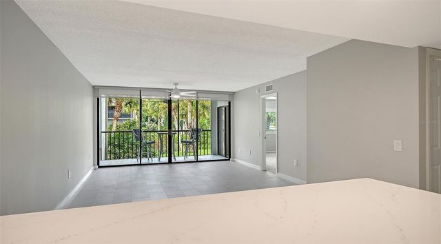 3262 CROSS CREEK DRIVE 3262, Sarasota, FL 34231
