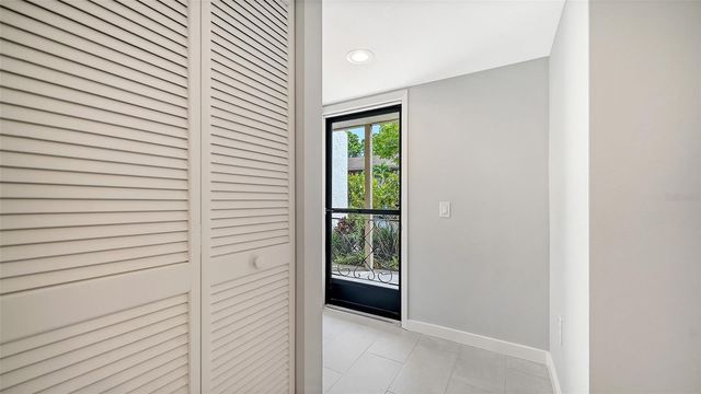 3262 CROSS CREEK DRIVE 3262, Sarasota, FL 34231