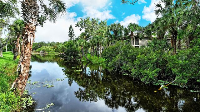 3262 CROSS CREEK DRIVE 3262, Sarasota, FL 34231