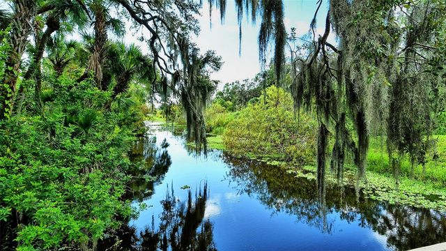 3262 CROSS CREEK DRIVE 3262, Sarasota, FL 34231