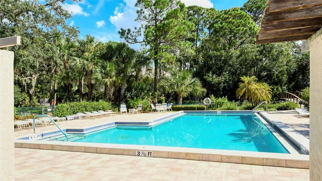 3262 CROSS CREEK DRIVE 3262, Sarasota, FL 34231