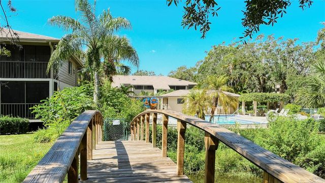 3262 CROSS CREEK DRIVE 3262, Sarasota, FL 34231