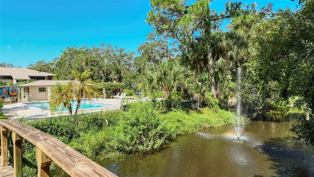 3262 CROSS CREEK DRIVE 3262, Sarasota, FL 34231