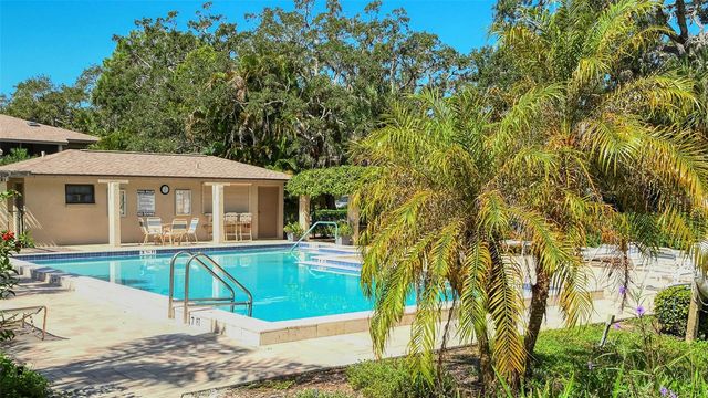 3262 CROSS CREEK DRIVE 3262, Sarasota, FL 34231